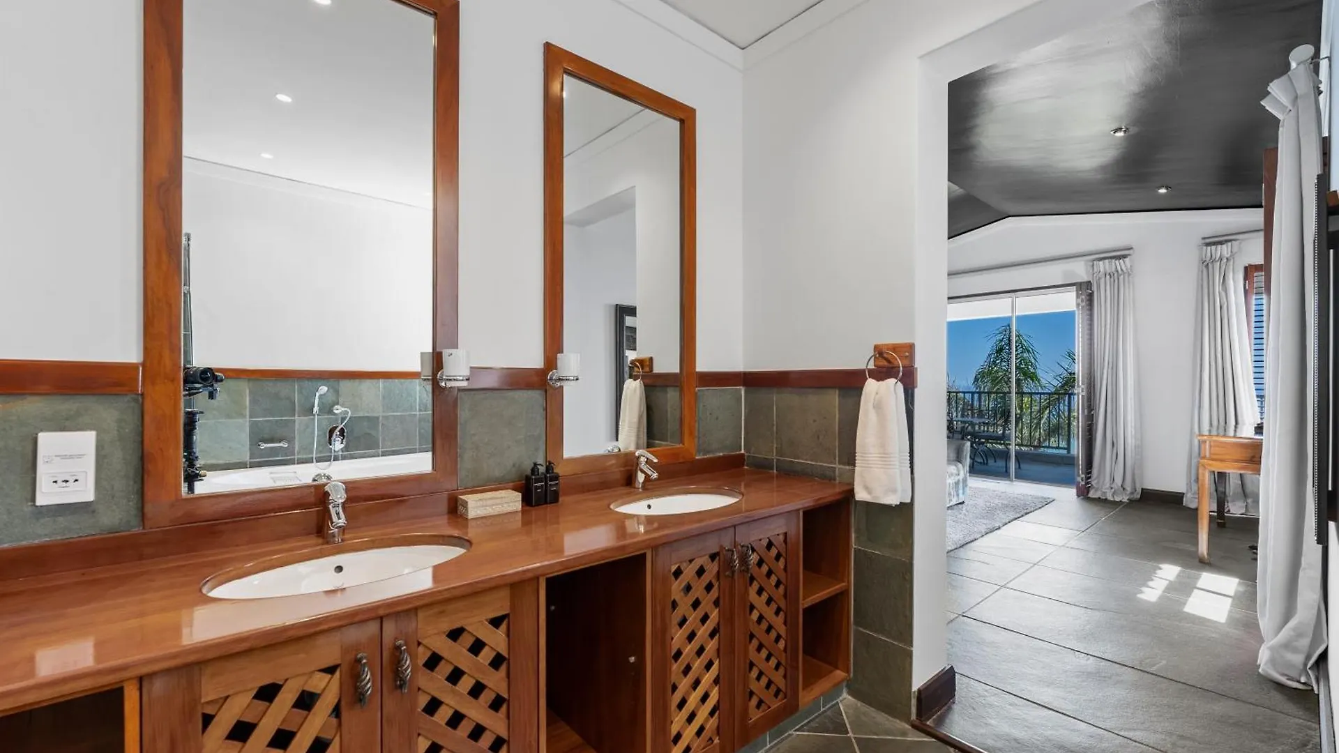 The Cape Bali Luxury Villa With Ocean Views In Camps Bay Cape Town South Africa